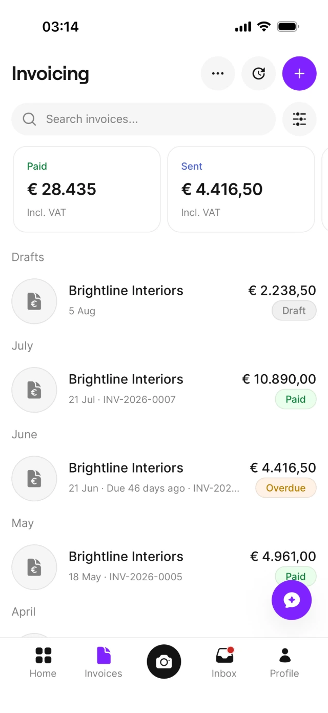 The Invoices screen with sales invoices and their status